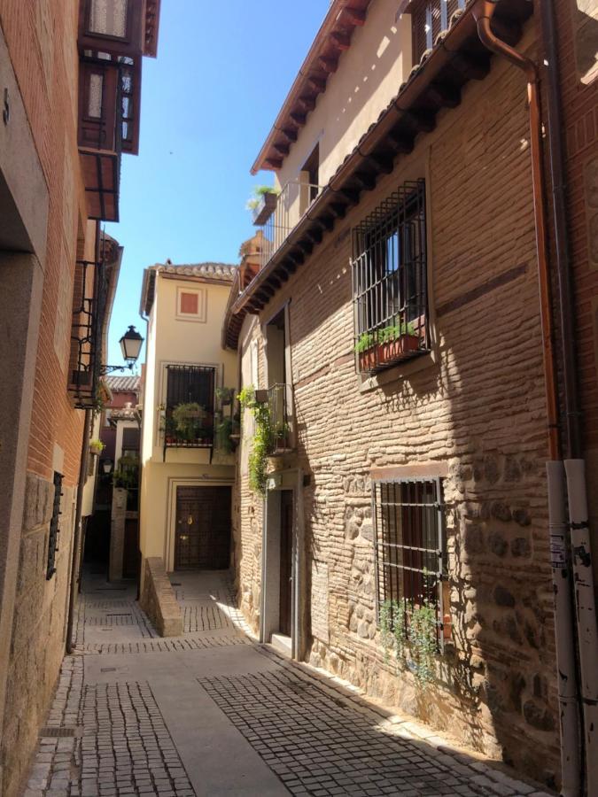 Apart. Entrepatios * Tolède