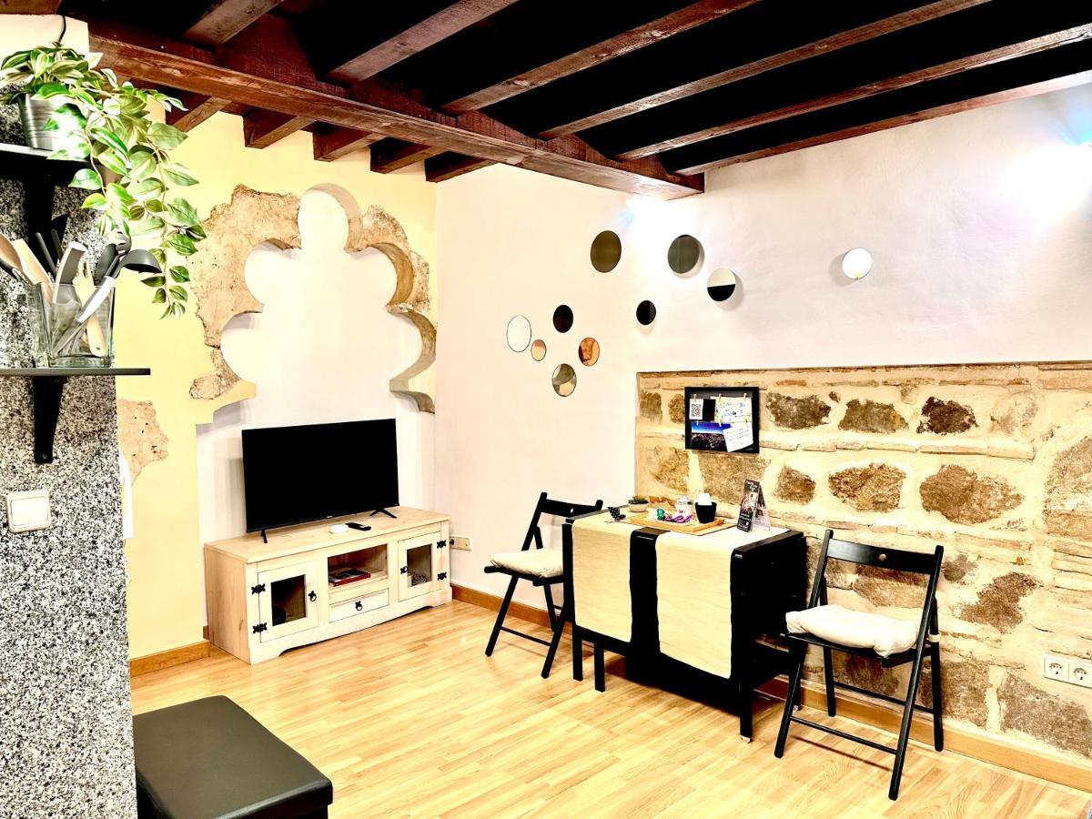 Apart. Entrepatios Apartment
