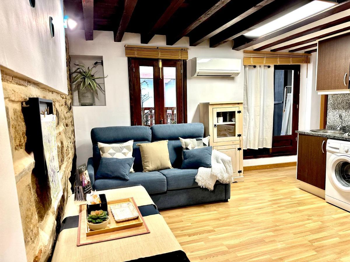 Apart. Entrepatios Apartment